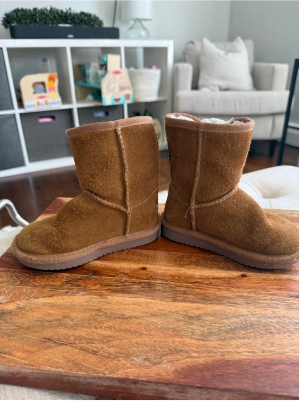 Baby Koolaburra by UGG Brown Boots with Bows Size 7